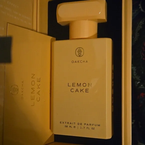 Oakcha Lemon Cake - Picture 2 of 4